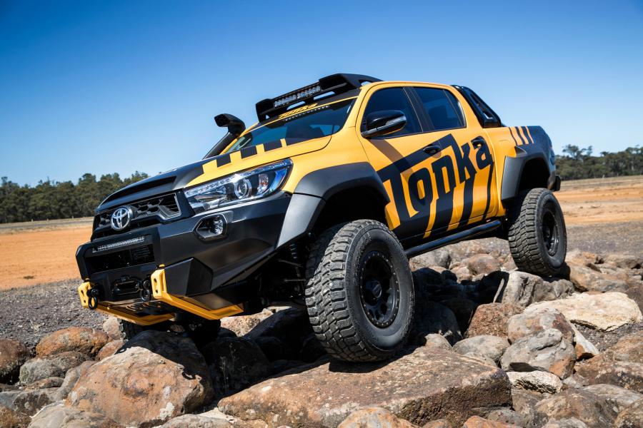  Toyota Hilux Tonka Concept 2017 года  (фото 21 из 40)